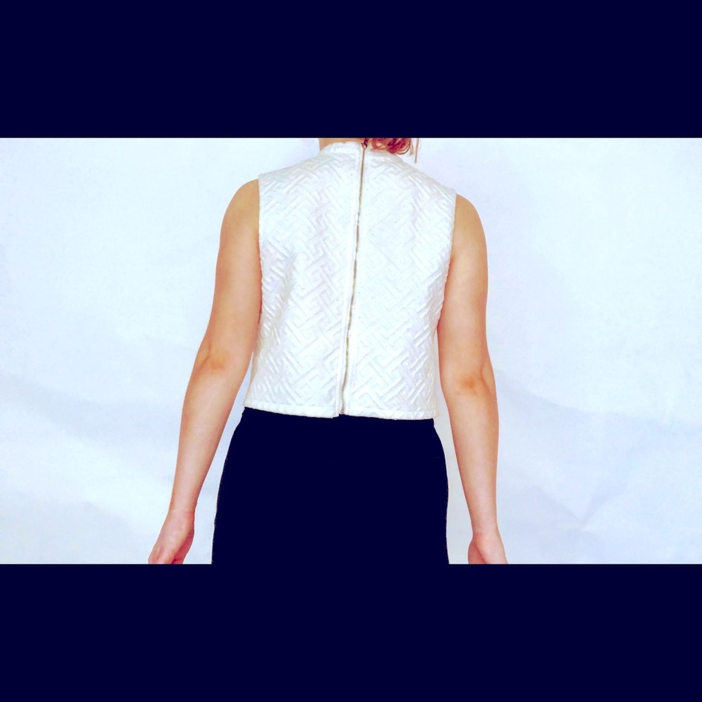 White Patterned Crop Top - Picture 4 of 4